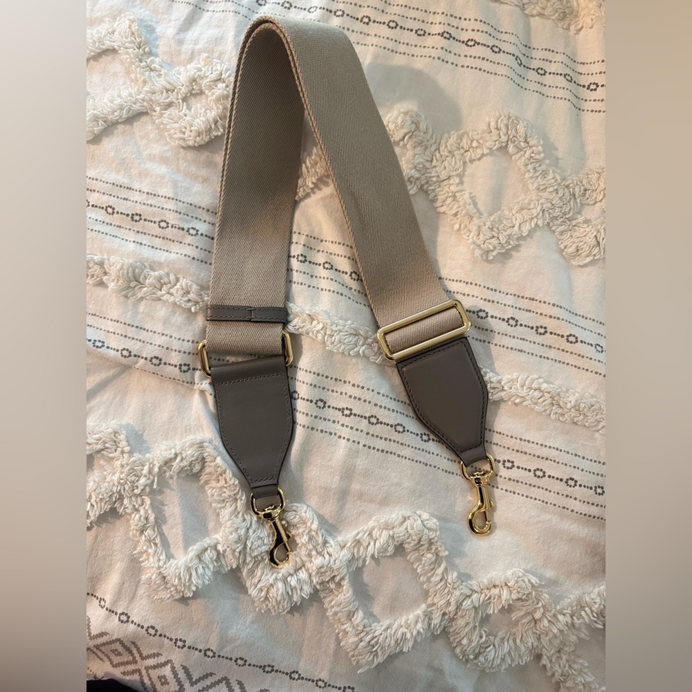 Brand new Gucci GG Matelasse Leather Shoulder Bag w/ Removable Canvas Strap - Picture 7 of 8